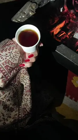 ‏واحدٍ لا من طرالي جاب طاريه المسّره❤️