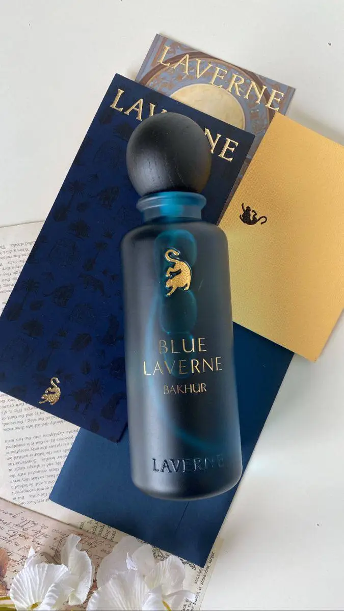 عطر بلو لاڤيرن بخور فخاااااامه ريحه بخورررر على طريقه فرنسيه جداً مممميز وفخم للمناسبات واشوفه فخم ك هدايا جداً حلو✨  في 100ml  و 200ml