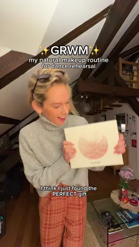 GRWM for rehearsal using @Typology Paris Limited Edition Holiday gift set! Easy and effective skincare routines are my favorite for when I’m on the go. This gift set makes for the perfect gift this Christmas  (if you ask me 🤭) #typologyparispartner #ad #skincare #giftguide #naturalmakeup 