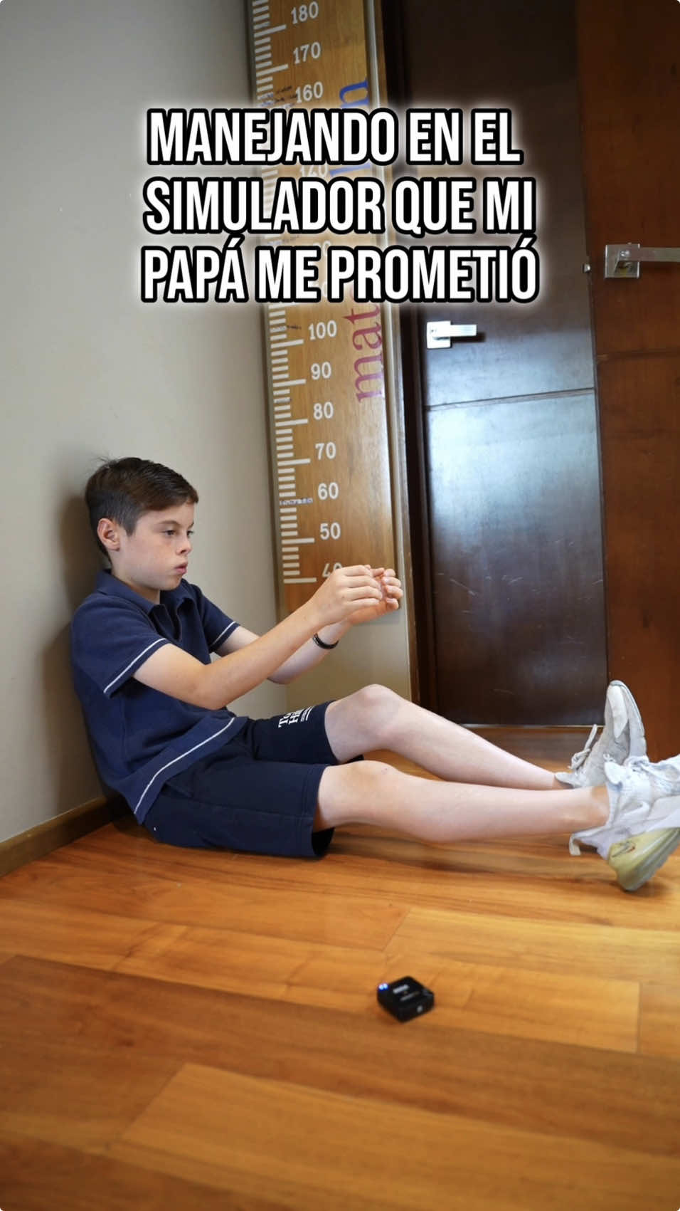 Manejando el simulador que mi papá me prometió 🫠 #piloto #humor #simracing #carrera 