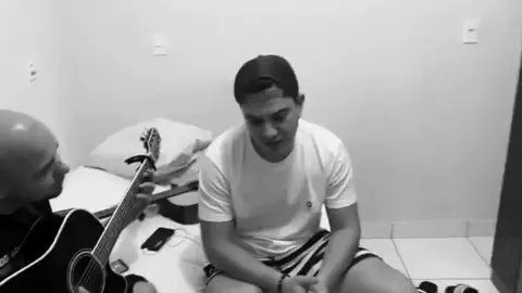 oi, quem já foi amor sempre aparece 😃 #hugoeguilherme #babadeex #sertanejo #musica @Hugo & Guilherme 