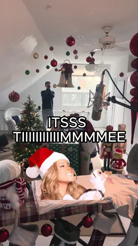 Its tiiiimmeeee #itstime #xmas #christmas #mariahcarey 