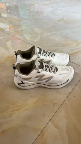 Camel crown chasing the wind  #camel #camelcrown #camelbrand #camelshoes #runningshoes 