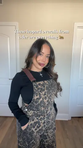 I finally got the viral leopard overalls from cider! (Yes they’re short girl friendly! I am 5’1) #giftguide #tiktokshop #tiktokshopcybermonday #tiktokshopblackfriday #fallfashion #y2k 