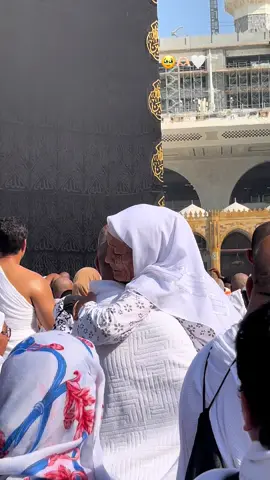 MasyaAllah Tabarakallah 💗,, Allahumma Baariik ,, ibuuku surgaku 🥹🫶🏻❤️ #baitullah🕋 #makkahmadinah🕋 #ummi #umroh2024 #jeddah #saudiarabia🇸🇦 