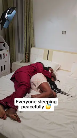 Wondering when your baby will finally start sleeping longer at night? 😴✨ Most little ones start catching longer zzz’s around 3 to 6 months, sleeping 6 to 8 hours at a time. 💤 But remember, every baby is different! 👶💕 A consistent bedtime routine can help your baby (and you!) get more rest as they grow. 🌙  #BabySleepTips #NewbornSleep #ParentingSupport #sleeproutine #MomHacks  #parentinggenietips 