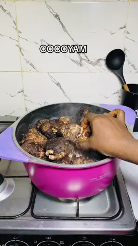 Cocoyam /Gwaza or Makani is a close relative of yam that can be enjoyed in many different ways - boiled, roasted, fried, and they have a beautiful flavor😋👌 #cocoyam #fypシ゚ #FoodTok #arewa__tiktok #tiktokrecipe 