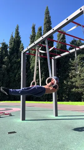 💍🔥 . . . . . . . . . . #streetworkout #calisthenics #training #hardwork #powermoves #strength #motivation #calistenia #gimnasia 