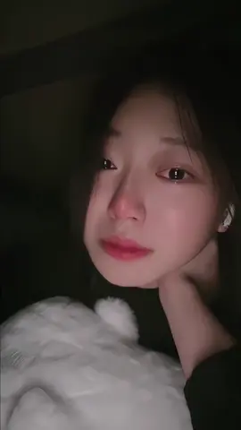 𝐶𝑜̛𝑚 𝑛𝑔𝑢̛𝑜̛̀𝑖 𝑘ℎ𝑜́ 𝑙𝑎̆́𝑚 𝑎𝑖 𝑜̛𝑖. Đ𝑎̂𝑢 𝑛ℎ𝑢̛ 𝑐𝑜̛𝑚 𝑚𝑒̣ 𝑐ℎ𝑖̉ 𝑛𝑔𝑜̂̀𝑖 𝑥𝑢𝑜̂́𝑛𝑔 𝑎̆𝑛🥺 #duhocsinhhanquoc🇰🇷 #côlencogai #korea 