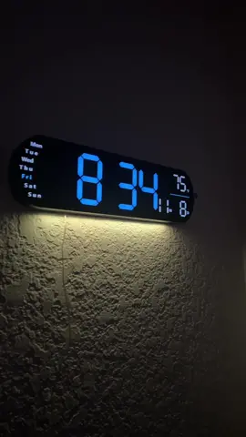 D HOW IS THIS DIGITAL CLOCK ONLY $7?! #digitalclock #clock #roomdecor #roomaccessories #roomdesignideas #Loveyourboobs 