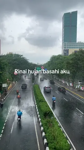 Hujan punya cerita :)  #fypp #fypシ゚ #masukberanda #storywa #hujan #utopia 