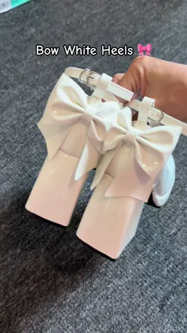 Best selling 😘 #fyp #foryoupage #onlineshopping #bestseller #trending #SmallBusiness #trendingtiktok #cambodia #taobaoorderkh #taobaohaul #footwear #bestquality #cambodiatiktok #shoestyle #outfitideas #cambodiatiktok🇰🇭 