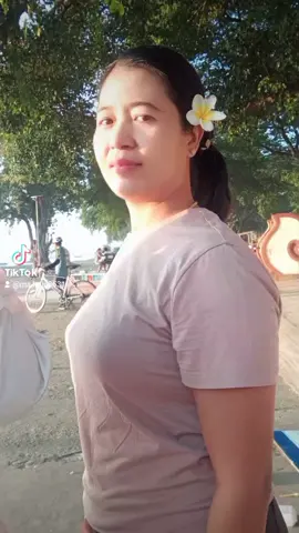 #တချိန်က ကြိုက်ခဲ့တဲ့ သီချင်းလေး#