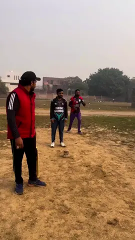 #funnycricket #funnyvideos #funnymoments #cricketlover @MR.ĥªṣṣªṅ⁸¹ @Anwaar Mughal 