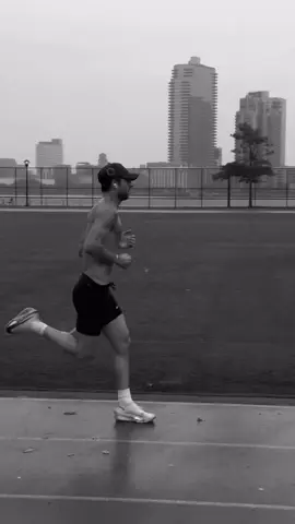 Its a Lifestyle  Athlete : Tom Black #runner #Running #run #courir #course #course #endurance #vo2max #runningaesthetic #courir #traning #athlete 