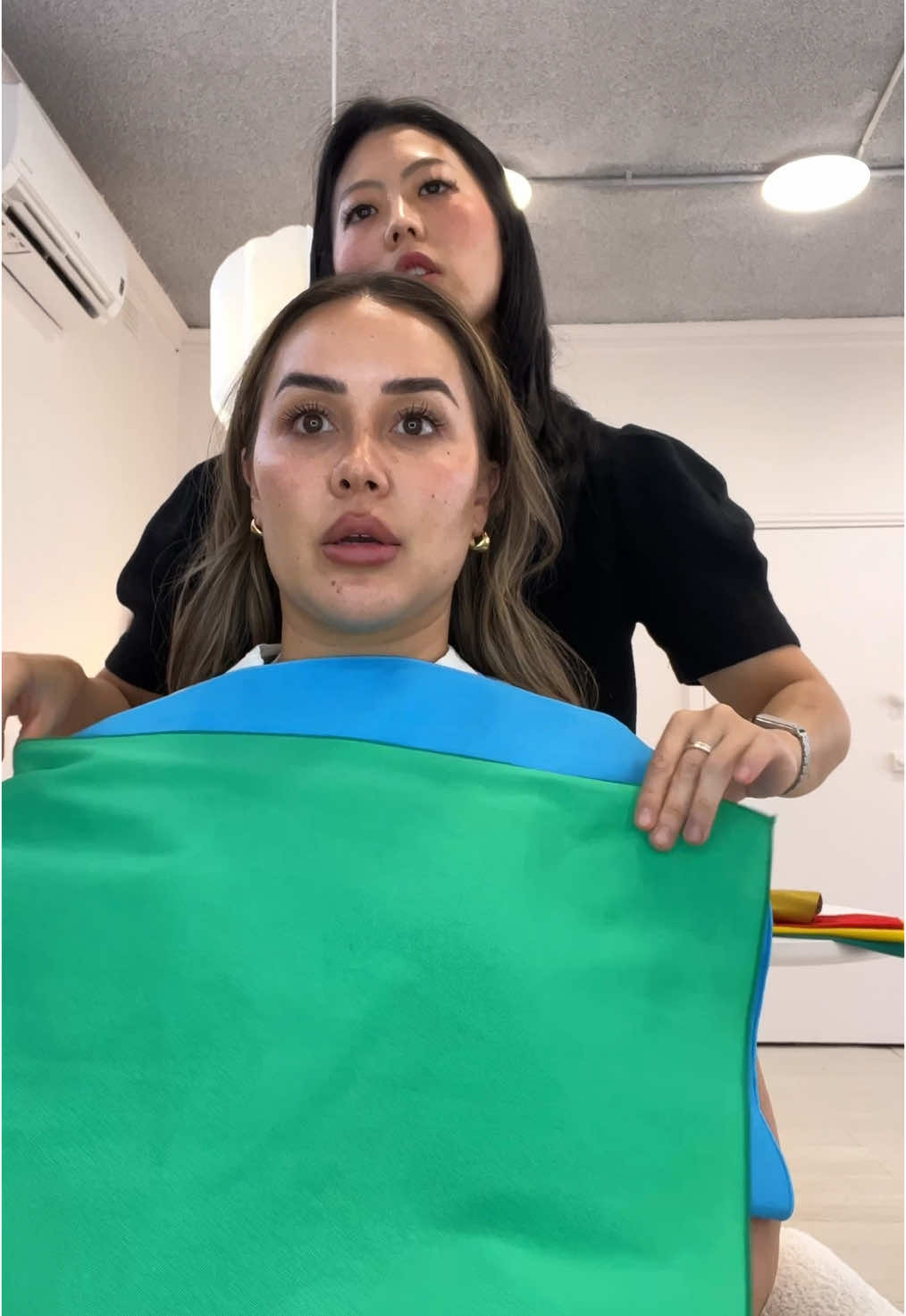 @JennyP just changed my life lol If theres one thing you have to do in person- is your colour analysis consultation! No filters or enough videos on colour seasons will be enough to tell you what you really are! The magic is all in the colour drapes and in the trained eye of the professional!! For so long, i thought and so many ppl told me i was autumn but we were all just guessing. I know a lot of times ppl go off by similar celebrities but if i did that, id definitely be following the wrong colour palette  #brightspring #strongspring #studiopeona #personalcoloranalysis #koreancoloranalysis #colorseasonanalysis #fyp #sydneycolourconsultation #sydneycolouranalysis 