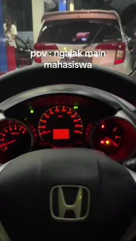 bawa laptop kemana” 🙂‍↕️#fyphariini #berandatiktok #fypシ゚ #mahasiswa 