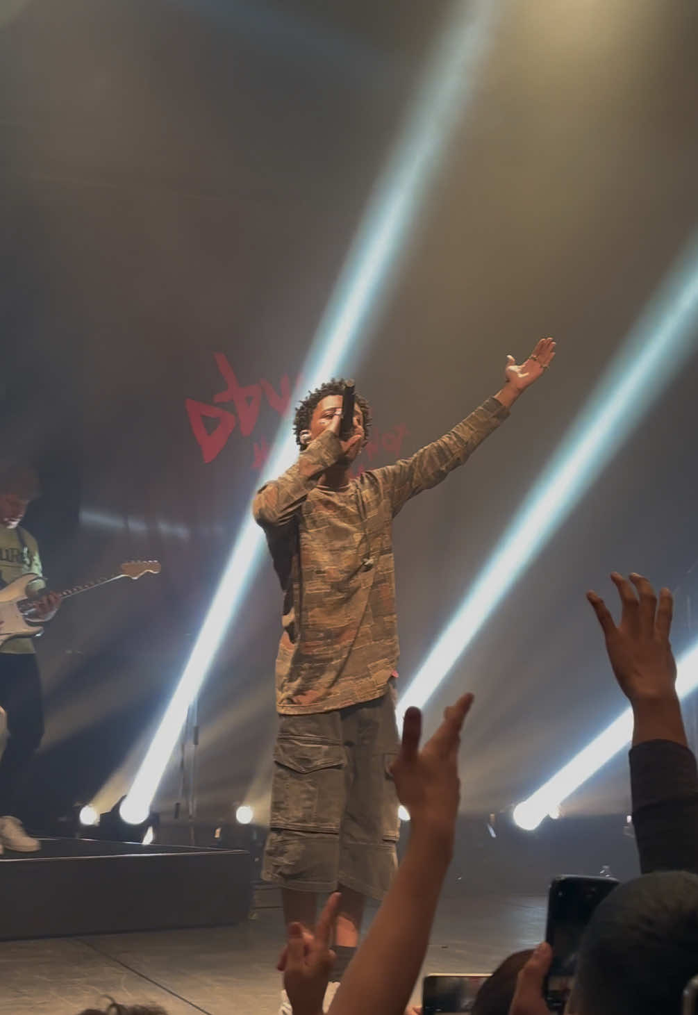 d4vdの生歌最高すぎた😭👍 1個下とは思えない #d4vd #herewithme #live @d4vd 