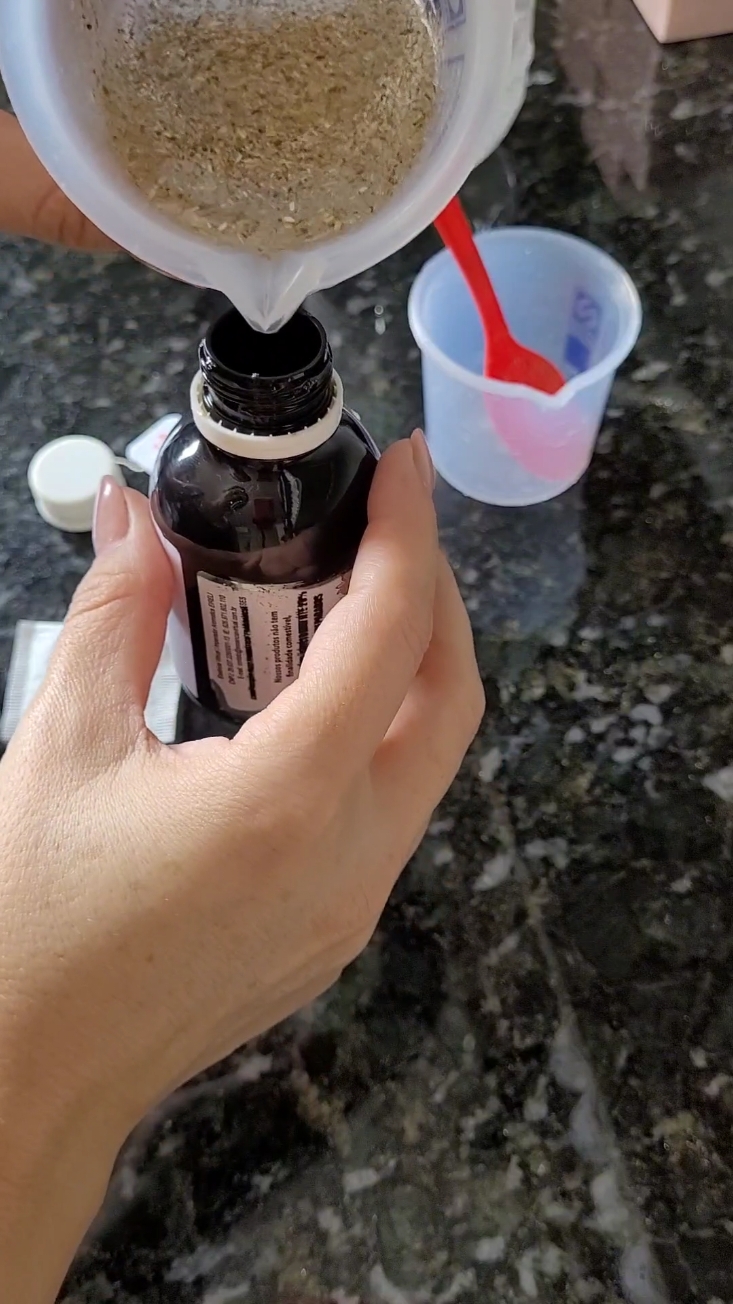 extrato glicerinado de Camomila para fabricação de sabonetes receita para 100 ml de extrato ultiliza 40% ou 40 ml álcool de cereais com 60% ou 60 ml de glicerina bi destilada vegetal com a erva de sua preferência em media 10% de erva #extrato #foliculite #argila #saboariaartesanal #camomila #CapCut 