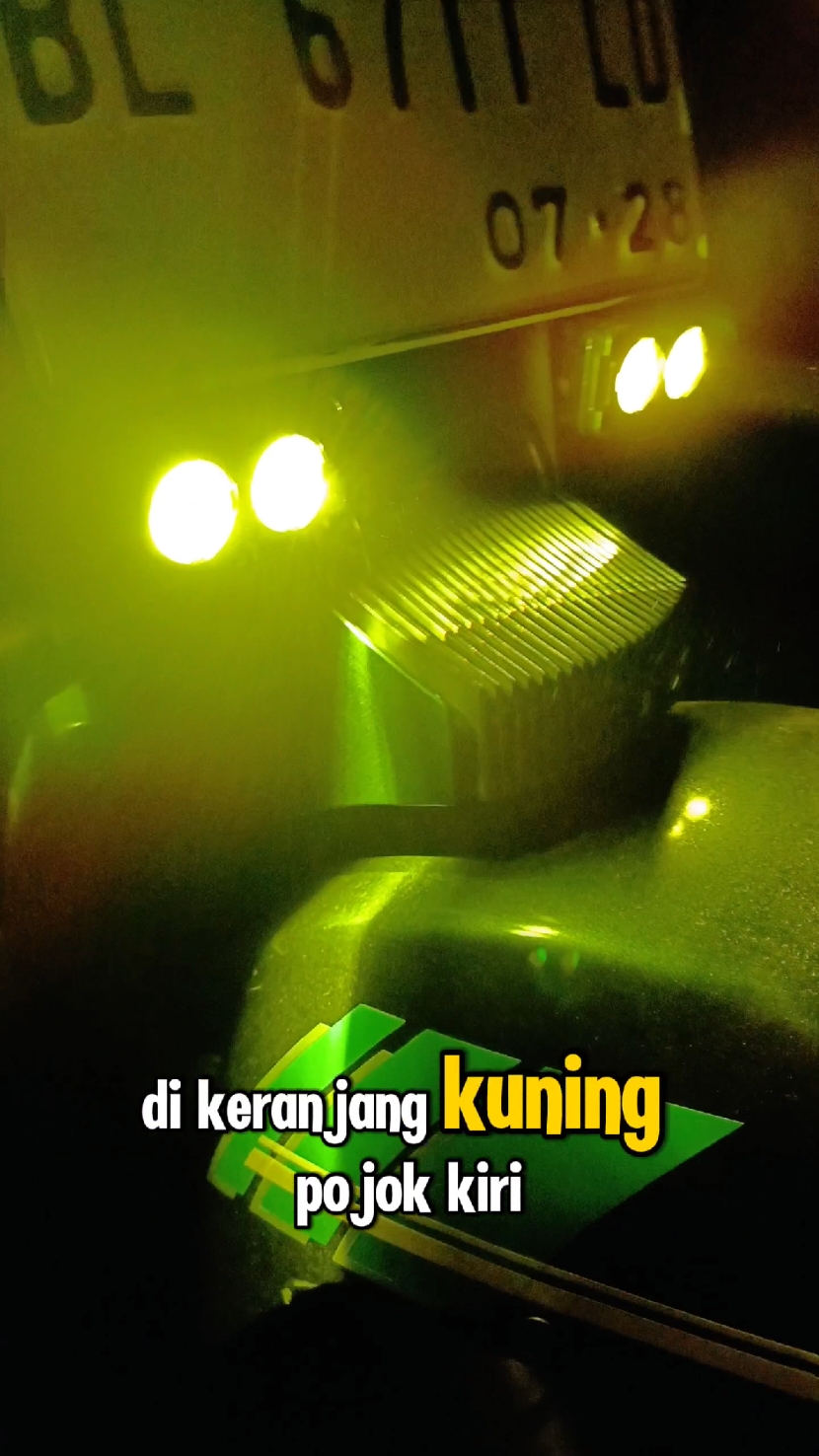 Cara Bikin Terang Lampu Vespa Pakai Lampu Tembak SQL 2 Mata Aja, Bisa di Jadikan Lampu Kabut Jalan Malem Karena Lampu Sorot Ini Punya 2 Warna Lampu LED Laser Harga Murah #sql2mata #lamputembak #lampukabut #lampu2warna #lamputembaklaser #lampuled #vespaoriginal #excelloriginal 