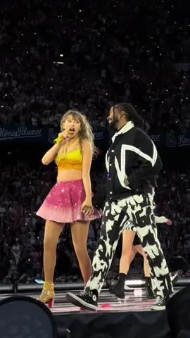 STYLE! #erastour #taylorswifterastour #taylorswift #styletaylorsversion #1989 #1989TaylorsVersion 