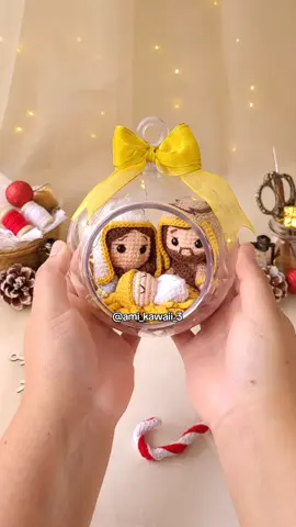 ·.·´¯`·.·★ Nacimiento Chibi ★·.·´¯`·.· Uno de los favoritos de ésta temporada navideña, esta vez nos solicitaron tejerlos para un lindo detalle de parte de nuestra cliente para su hija. 🥰 Un hermoso pedido enviado hasta San Borja. 🚚🎁 🌸¡𝙈𝙪𝙘𝙝𝙖𝙨 𝙜𝙧𝙖𝙘𝙞𝙖𝙨 𝙥𝙤𝙧 𝙚𝙡𝙚𝙜𝙞𝙧 𝙮 𝙖𝙥𝙧𝙚𝙘𝙞𝙖𝙧 𝙣𝙪𝙚𝙨𝙩𝙧𝙤 𝙩𝙧𝙖𝙗𝙖𝙟𝙤!🌸 📌Tenemos un pequeño Stock de amigurumis, puede consultar por mensaje privado para más información.  . . . . #amigurumisamikawaii #sanborja #limaperu #nacimientonavideño #regalosnavideños #deconavidad #handmadegift #navidad2024 #amigurumidoll #regalosperu #decoracióndelhogar #kawaiiperu #amigurumiperu #personalizadosperu #nacimientos #tiendaderegalosperu #handmadeperu #retablo #Kawaiiart #artesaniaperuana #regaloslima #peruvianart  #vintageperu #decoperu #regalosnavideños #limaeste #decoracionnavideña #marcaperu #regalospersonalizadosperu #pesebre