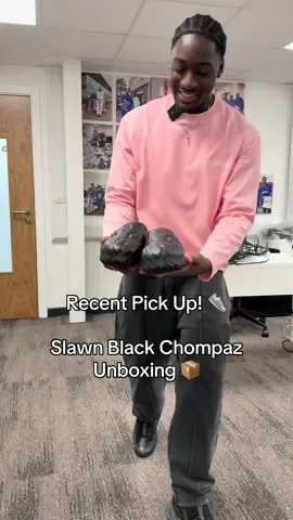 My latest pick up 👟- Slawn Black Chompaz, definitely not for everyone😂 Personally i think these are dope! Lemme me know what you think of these in the comments! #slawn #streetwear #newpickup #unboxing #fashiontiktok #fyp #mensfashion #CapCut 