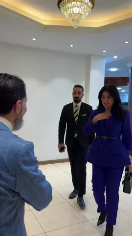 أثناء لقائنا بنقيب المحامين السيدة أحلام اللامي في مقر النقابة، تحدثنا عن دور النقابات في دعم وتعزيز مختلف الاختصاصات، واستمعنا إلى شرح حول عمل النقابة والمهام التي تضطلع بها. كما أشدنا بالدور الذي تؤديه هذه المهنة في رعاية حقوق المواطنين والدفاع عنهم، وما تمثله النقابة من شريحة كبيرة وتخصص مهم.