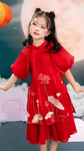 Áo dài xinh cho bé gái, áo thêu hoa sen dễ thương  #aodai #aodaichobe #aodaibegai #aodaitet #aodaixinh #tet2025 #2025 #thoitrangtreem #kidsfashion #thoitrangbegai #xuhuong 