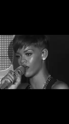 The song>> #rihanna #fyp #rehab #lyrics 