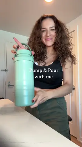 Pump & Pour with me 🐮🍼 #milksupply #pumpwithme #pumpingmom #pumpingmama #pumpingmoms #exclusivelypumping #momcozy #momcozylife 