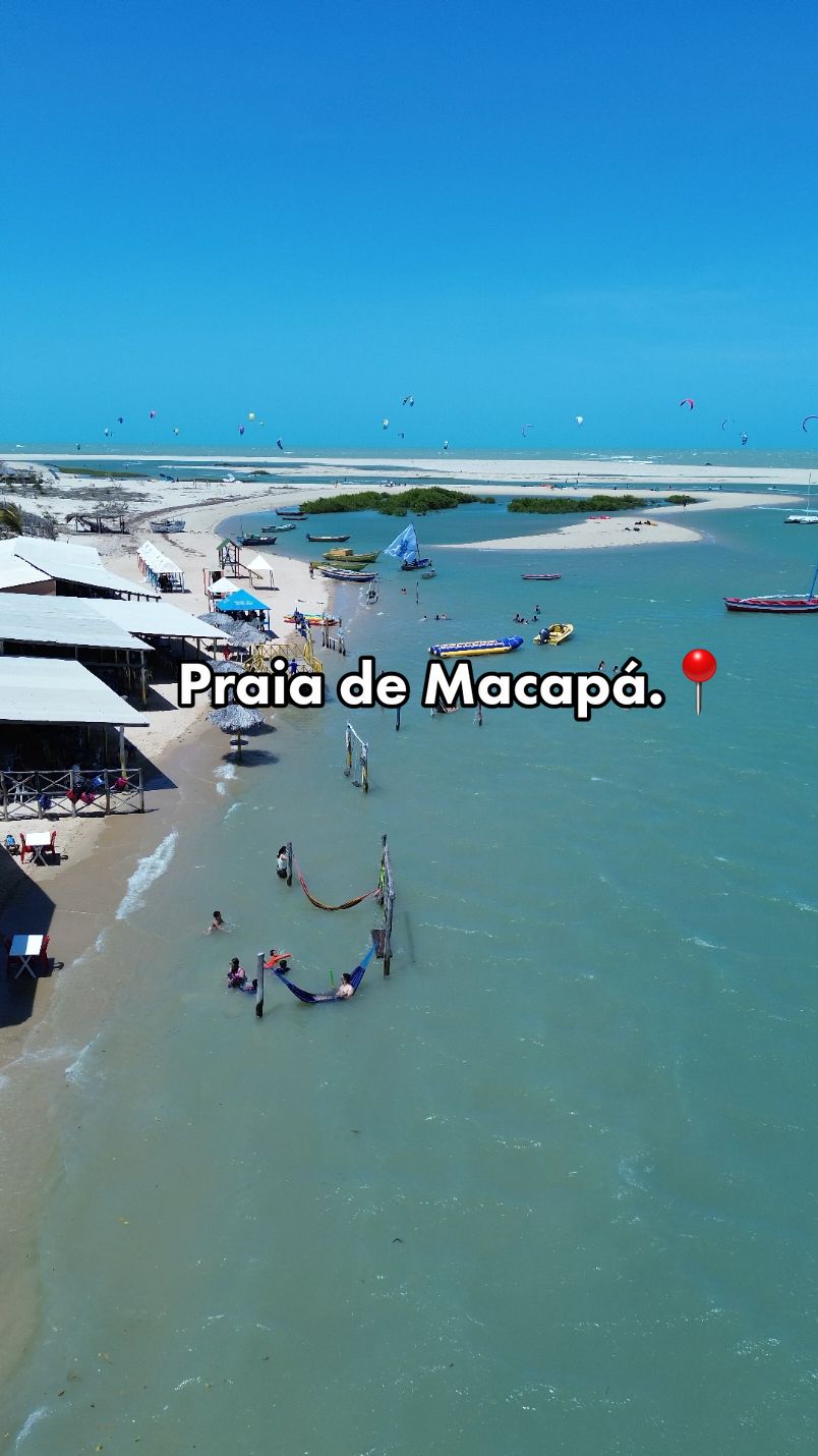 Hoje, a praia de Macapá estava simplesmente incrível! ☀️🌴 Sol radiante, maré alta e um mar cristalino de encher os olhos. 💙 O registro de hoje pela manhã na maré alta na praia de Macapá, que forma diversas piscinas naturais nesse cenário paradisíaco do litoral piauiense. É ou não é um verdadeiro espetáculo.✨️🏖