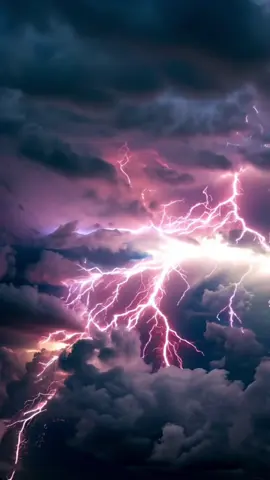 LIGHTNING LIVE WALLPAPER #creatorsearchinsights #lightninglivewallpaper #sahabatbosskay #sahabatsifuyusuf #sahabatrizzidris #tiktokguru 