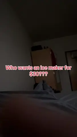 Hit the link below to get yours before the deal is gone #falldealsforyou #goviral #tiktokmademebuyit #ice #icemaker #cold #drink 