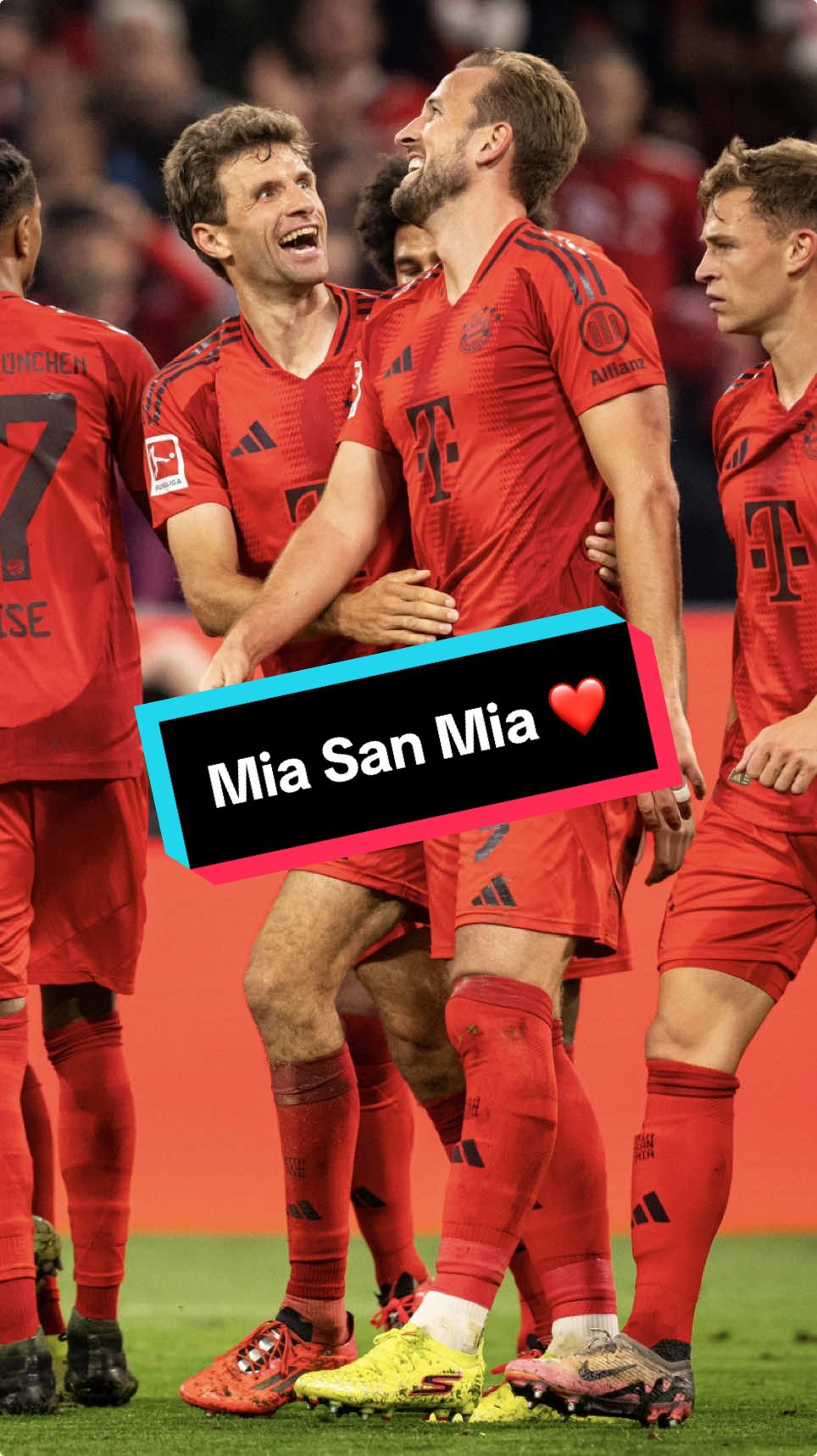 𝑴𝒊𝒂 𝑺𝒂𝒏 𝑴𝒊𝒂 ❤️🤍 Thanks for the great song @Kmer de base🇨🇲 🙌 #FCBayern #MiaSanMia 