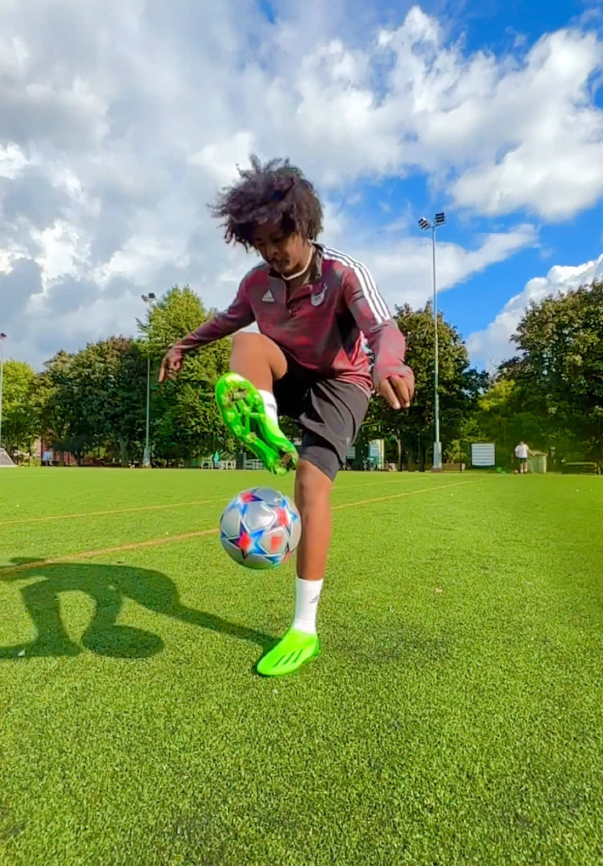 Rate this skill 1-10😕 #football #Soccer