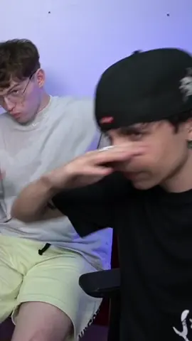 Me parece que le gusta mi prima #mernuel #moski #davooxeneize 