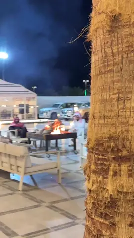 ليل الشتا  قامت  تبين مواريه ‏حييت يا ليل السهر والتعاليل #الشغار_شيوخ_الدماسين #الشغار #الدماسين #عتيبه#ليالي الشتاء#روق #برقا 