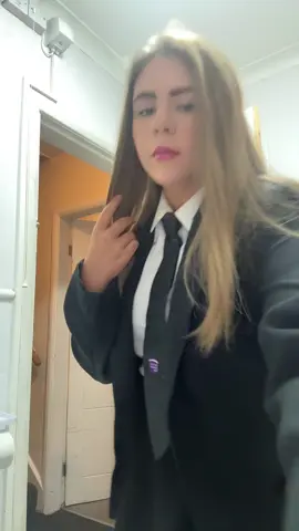 dm meee im bored ♥️#skirt #ukgirl #viral_video #scottishuniform #fyp #fürdich #tights #feet #hot #trendingvideo #sock 