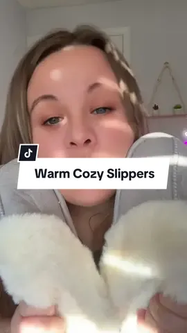 #tiktokshopblackfriday #tiktokshopcybermonday #TikTokShop #cozy #comfy #slippers #giftideas 