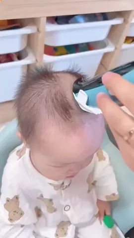 Tông đơ cắt tóc cho bé#meboreview #tongdocattocchobe #vairal #trending #tiepthilienket #fypシ #xuhuong 