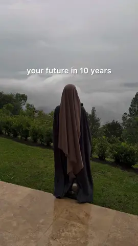your future in 10 years depends on these 7 habits ↓ 1) Foods you eat The qur'ān teaches us to eat halāl and tayyib (pure). Food is the fuel to your body and brain. Nutrition makes or breaks you. 80% of getting healthy depends on your eating habits.  20% on exercise. 2) Qur'ān you read Do you want to be someone who the qur'ān intercedes for?  Or do you want it to testify against you? 3) Salāh you pray If you struggle with discipline and routines You probably struggle with your prayers too. Deep work is necessary for getting results. Prayer is deep work for the soul. 4) Routines you make Your today determines your tomorrow. Use macro-goals for direction. Use micro-goals for focus. 5) Accounts you follow You feel stuck in the same place?  Take a look at what you are consuming through your eyes and your ears. You want to wear hijāb better?  Unfollow those who beautify it. You want to be more productive?  Unfollow those who post their moments of heedlessness (ghaflah). 6) How you handle problems When you have a problem, there is an information gap. You are missing a skill, mindset, or knowledge to get yourself over the problem. You need education. Daily self-education is a MUST. The best investment you can make is in learning. If you wanna learn how to grow your social media page, create aesthetic content & monetize it Join my community Find my IG for the login 7) People you spend time with  Your social circle should reflect the person you want to become Not the person you used to be. At the very least it should be people who share the same goals and values. Don't be the person who says this on the Day of Judgement: 