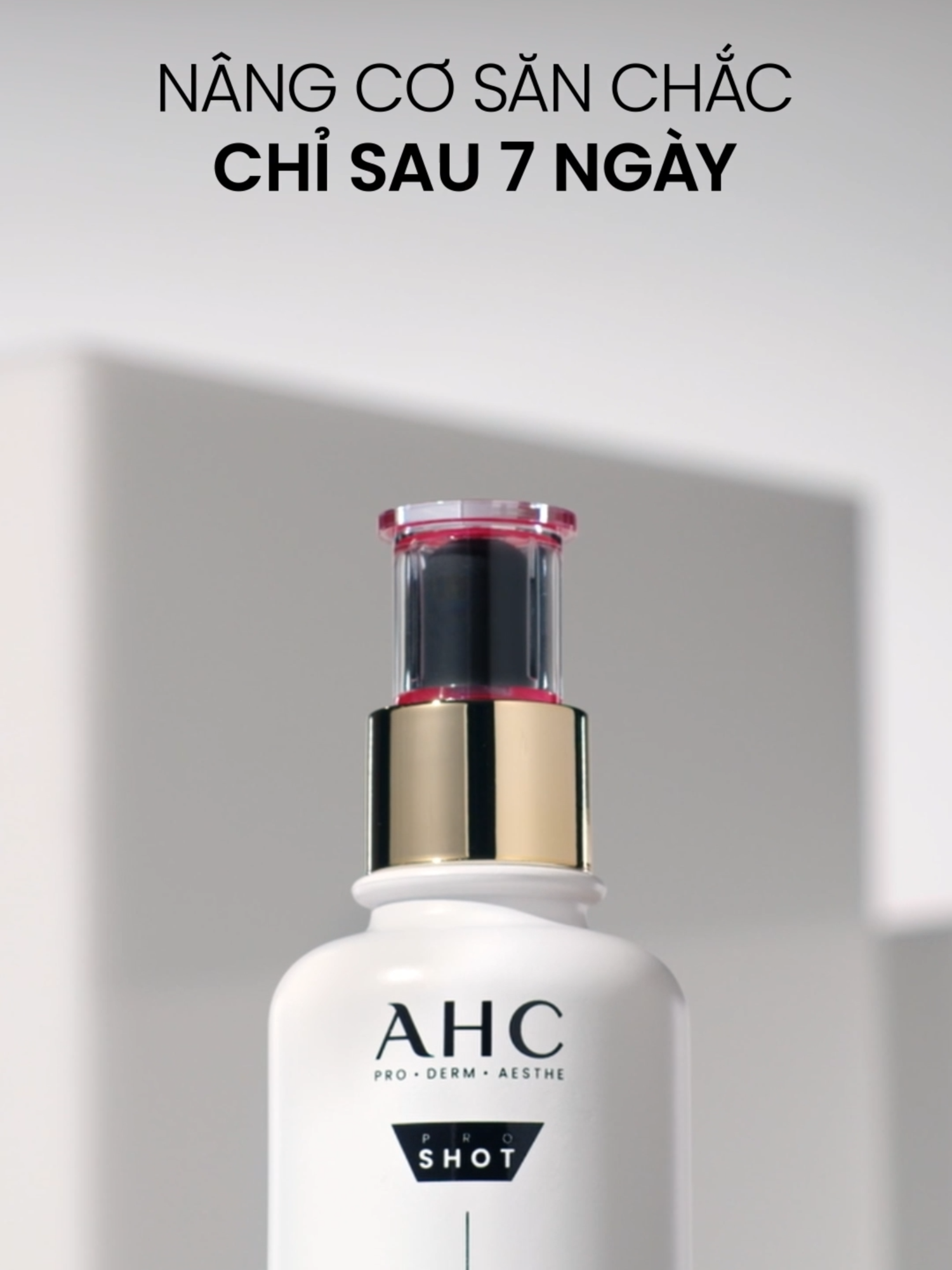 SERUM AHC PRO-SHOT COLLA-JUVENATION LIFT 4 - CẢI THIỆN RÕ RỆT ĐỘ SĂN CHẮC DA SAU 7 NGÀY SỬ DỤNG Với thành phần từ Collage bọc nang giúp thấm sâu và duy trì hiệu quả bền vững trên da, Serum Chống Lão Hoá AHC giúp cải thiện rõ rệt độ săn chắc da chỉ sau 7 ngày sử dụng: ✨ Săn gọn nọng cằm lên đến 21.3% ✨ Cải thiện rãnh cười đến 22.6% ✨ Gò má săn hơn đến 10.2% ✨ Giảm nếp nhăn trán đến 19.2% ✨ Nâng cơ săn chắc 4 vùng da mặt đến 16.1% #AHC #AHCVietnam #So1Hanquoc #chonglaohoa #lieutrinhthammyhanquoc