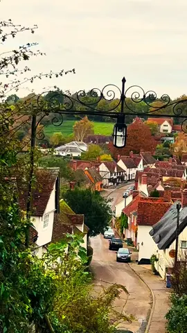 A small, quiet village with colorful houses. People love to stop by and admire it#countrysidelifestyle🍂 #countrysideviews #countrysideuk #countrysideoftiktok 