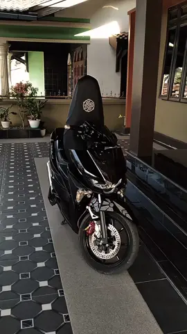 mika di skotlet hitam bagus ga si? #sgtazka #soulgt125 #soulgt125gallery #cinematicmotor #yakinfyp #miosoulmodifikasi #bismillahfyp 