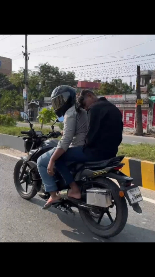 #Biscoitocut #CapCut #bike #biker #bikelife #bikelover #fouryou #following #follower #capcut #100k #videoviral #viralditiktok 