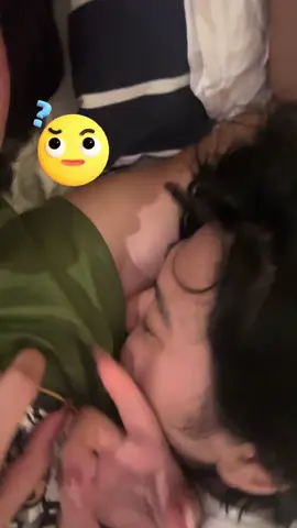 My gf loves smelling my armpits… #couplestiktok #internationalcouple #koreanitaliancouple 