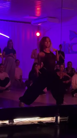 Come back🩷 #saopaulo #theweeknd#anitta#dance #music#choreography#jazzfunk#dancehall#dancer#minsk#belarus#elgato#elgatodc@The Weeknd @Anitta 