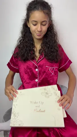 Satin pillowcases from @YANIBEST  NO MORE DRY HAIR, HAIR FRIZZ, HAIR BREAKAGES! #fyp #satinpillowcase #HairCareTips #healthyhair 