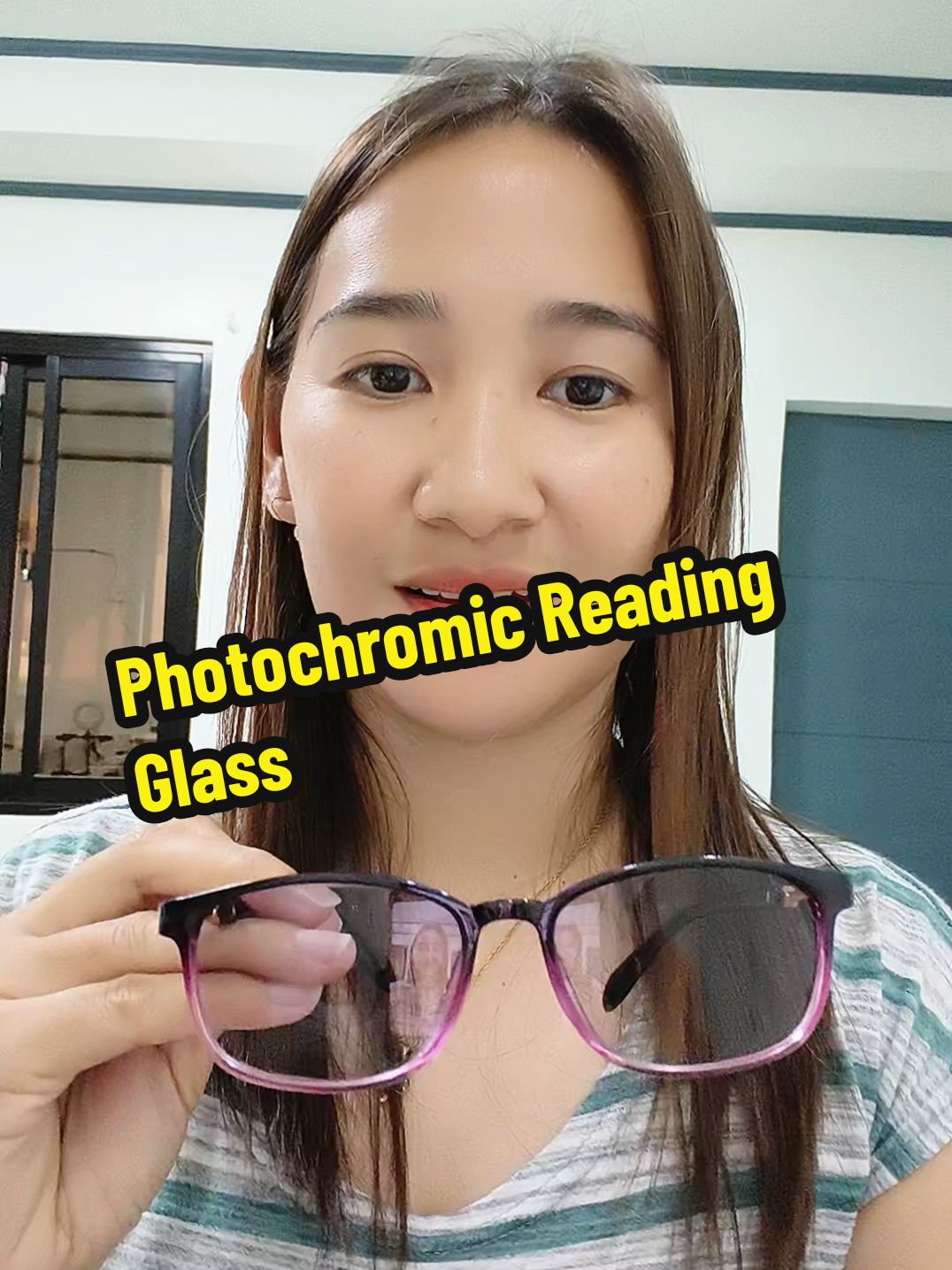 Reading Eyeglasses with Grade Eyeglasses Photochromic New Square Frame Presbyopic Glasses Fashion High-definition Gradient Lens Metal Presbyopic Glasses #photochromic #readingglasses 